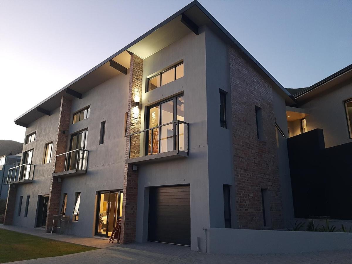Black Eagle Self-Catering Accommodation, Hermanus Exterior photo