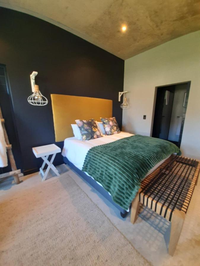 Black Eagle Self-Catering Accommodation, Hermanus Exterior photo